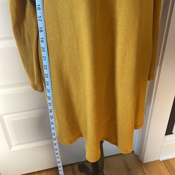 Betsey’s Boutique Shop dress with pockets fuzzy and soft! - Picture 7 of 8